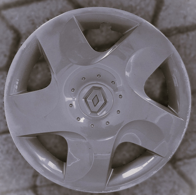 ENJOLIVEUR RENAULT CLIO/TWINGO II MODELE: PIRATE 14" OCCASION