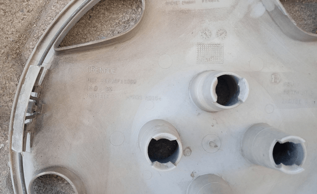 Enjoliveur Citroën Xantia modèle: Grenade 15p occasion