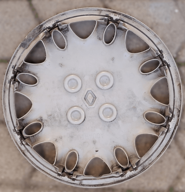 Enjoliveur Renault Clio 2/Megane 2 Modèle: Aquarius 14" Occasion 
