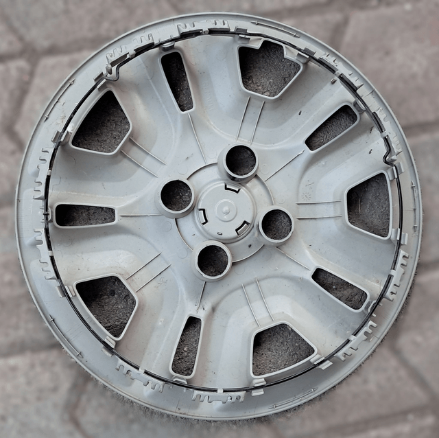 Enjoliveur Dacia Spring 14p Occasion 