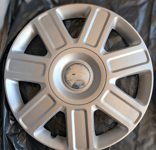 Enjoliveur Ford Focus C max 16p occasion 