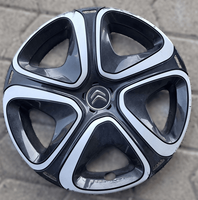 Enjoliveur Citroën C3/C3 Aircross/C4 modèle Babylone 16&quot; Occasion 