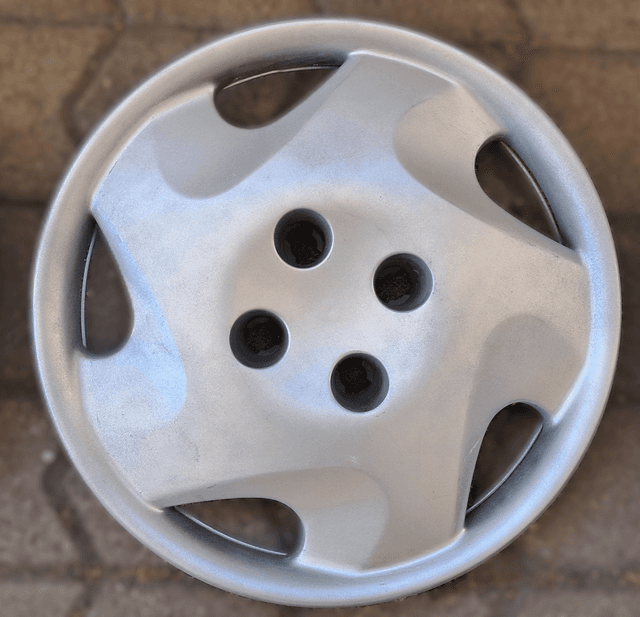 Enjoliveur Citroën Xantia modèle: Grenade 15p occasion